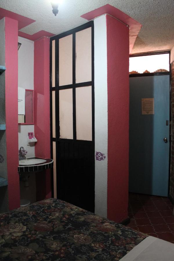Hotel Posada Chamacuero Comonfort 外观 照片